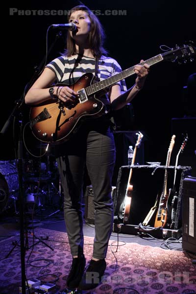 CATE LE BON - 2011-11-30 - PARIS - Cafe de la Danse - 